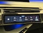 Peugeot e-5008 GT Exclusive 73 kWh Volleder | Panoramadak | Stoelverwarming | Apple Carplay/Android Auto || 2 stoelen op derde rij | Achterstoelen verwarmd | Achteruitrijcamera