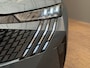 Peugeot e-5008 GT Exclusive 73 kWh Volleder | Panoramadak | Stoelverwarming | Apple Carplay/Android Auto || 2 stoelen op derde rij | Achterstoelen verwarmd | Achteruitrijcamera