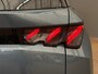 Peugeot e-5008 GT Exclusive 73 kWh Volleder | Panoramadak | Stoelverwarming | Apple Carplay/Android Auto || 2 stoelen op derde rij | Achterstoelen verwarmd | Achteruitrijcamera