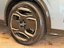 Peugeot e-5008 GT Exclusive 73 kWh Volleder | Panoramadak | Stoelverwarming | Apple Carplay/Android Auto || 2 stoelen op derde rij | Achterstoelen verwarmd | Achteruitrijcamera