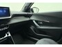 Peugeot 2008 1.2 Hybrid 145 Allure | Climate Control | Cruise Control | Parkeersensoren voor & achter | Apple Carplay & Android Auto
