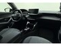 Peugeot 2008 1.2 Hybrid 145 Allure | Climate Control | Cruise Control | Parkeersensoren voor & achter | Apple Carplay & Android Auto