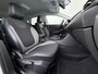 Opel Grandland X T 131PK Automaat Trekhaak Navi Camera Ecc Apple Carplay Android Auto Pdc Business Executive Elek.Achterklep Bi-Coulour AGR-Comfort Stoel Lane Assist Isofix Lmv Zwart Dak Keyless Origineel Nederlandse Auto