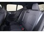 Volvo XC40 Extened Range Core 82 kWh - IntelliSafe Assist & Surround - Parkeercamera achter - Verwarmde voorstoelen, stuur & achterbank - Parkeersensoren voor & achter - Draadloze tel. lader - Warmtepomp - Extra getint glas - Inklapbare trekhaak - 19' LMV