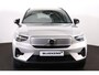Volvo XC40 Extened Range Core 82 kWh - IntelliSafe Assist & Surround - Parkeercamera achter - Verwarmde voorstoelen, stuur & achterbank - Parkeersensoren voor & achter - Draadloze tel. lader - Warmtepomp - Extra getint glas - Inklapbare trekhaak - 19' LMV