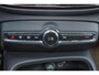 Volvo XC40 Extened Range Core 82 kWh - IntelliSafe Assist & Surround - Parkeercamera achter - Verwarmde voorstoelen, stuur & achterbank - Parkeersensoren voor & achter - Draadloze tel. lader - Warmtepomp - Extra getint glas - Inklapbare trekhaak - 19' LMV