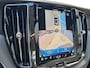 Volvo XC60 2.0 T6 Plug-in hybrid AWD Plus Dark | 21 inch | 360 camera | Getint glas | Stuurverwarming |