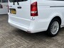 Mercedes-Benz eVito Tourer PRO L3 90 kWh 9-Persoons Airco Cruise control Elektrische Dubbele schuifdeuren Apple carplay Parkeersensoren voor en achter Stoelverwarming bestuurderstoel Achteruitrijcamera