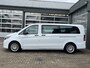 Mercedes-Benz eVito Tourer PRO L3 90 kWh 9-Persoons Airco Cruise control Elektrische Dubbele schuifdeuren Apple carplay Parkeersensoren voor en achter Stoelverwarming bestuurderstoel Achteruitrijcamera