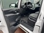 Mercedes-Benz eVito Tourer PRO L3 90 kWh 9-Persoons Airco Cruise control Elektrische Dubbele schuifdeuren Apple carplay Parkeersensoren voor en achter Stoelverwarming bestuurderstoel Achteruitrijcamera