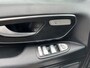 Mercedes-Benz eVito Tourer PRO L3 90 kWh 9-Persoons Airco Cruise control Elektrische Dubbele schuifdeuren Apple carplay Parkeersensoren voor en achter Stoelverwarming bestuurderstoel Achteruitrijcamera