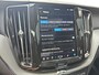 Volvo XC60 2.0 T6 Plug-in hybrid AWD Plus Dark | 360 camera | Panoramadak | Getint glas | Stuurverwarming |