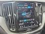 Volvo XC60 2.0 T6 Plug-in hybrid AWD Plus Dark | 360 camera | Panoramadak | Getint glas | Stuurverwarming |