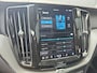 Volvo XC60 2.0 T6 Plug-in hybrid AWD Plus Dark | 360 camera | Panoramadak | Getint glas | Stuurverwarming |