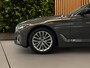 BMW 5-Serie 520i High Executive Luxury Line | NL auto | Comfortstoelen | Stoel+ stuurverw. | Apple Carplay | LED | 18''