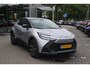 Toyota C-HR / C-HR+ HYBRID 140 DYNAMIC ANDROID/APPLE AD-CRUISE PRIVACY-GLASS PARK-SENSOREN KEYLESS 18"LMV BLISS NL-AUTO