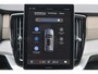 Volvo XC90 T8 Recharge AWD Ultra Dark Exec. Ed. - Luchtvering - Panorama/schuifdak - IntelliSafe Assist & Surround - 360º Camera - Bowers & Wilkins audio - Adaptieve LED koplampen - Verwarmde voorstoelen, stuur & achterbank - Parkeersensoren voor & achter - Elektr. bedienb. voorstoelen met geheugen - Head up display - Draadloze tel. lader - Extra getint glas - 22' LMV