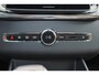 Volvo XC90 T8 Recharge AWD Ultra Dark Exec. Ed. - Luchtvering - Panorama/schuifdak - IntelliSafe Assist & Surround - 360º Camera - Bowers & Wilkins audio - Adaptieve LED koplampen - Verwarmde voorstoelen, stuur & achterbank - Parkeersensoren voor & achter - Elektr. bedienb. voorstoelen met geheugen - Head up display - Draadloze tel. lader - Extra getint glas - 22' LMV