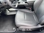 Hyundai Ioniq 6 Lounge AWD 325 pk 77.4 kWh / Fabrieksgarantie tot 5-2029 / tot 05-2032 Batterijgarantie / SoH accu 100 % / Dealer onderhouden / Camera spiegels / Schuifdak / Elektrische stoelen en klep / Leder / Camera 360° / BOSE / Adapt. CC / Stuur-, stoel- & achterbankverwarming / Stoelventilatie / 20" LM wielen /