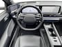 Hyundai Ioniq 6 Lounge AWD 325 pk 77.4 kWh / Fabrieksgarantie tot 5-2029 / tot 05-2032 Batterijgarantie / SoH accu 100 % / Dealer onderhouden / Camera spiegels / Schuifdak / Elektrische stoelen en klep / Leder / Camera 360° / BOSE / Adapt. CC / Stuur-, stoel- & achterbankverwarming / Stoelventilatie / 20" LM wielen /