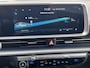 Hyundai Ioniq 6 Lounge AWD 325 pk 77.4 kWh / Fabrieksgarantie tot 5-2029 / tot 05-2032 Batterijgarantie / SoH accu 100 % / Dealer onderhouden / Camera spiegels / Schuifdak / Elektrische stoelen en klep / Leder / Camera 360° / BOSE / Adapt. CC / Stuur-, stoel- & achterbankverwarming / Stoelventilatie / 20" LM wielen /