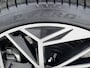 Hyundai Ioniq 6 Lounge AWD 325 pk 77.4 kWh / Fabrieksgarantie tot 5-2029 / tot 05-2032 Batterijgarantie / SoH accu 100 % / Dealer onderhouden / Camera spiegels / Schuifdak / Elektrische stoelen en klep / Leder / Camera 360° / BOSE / Adapt. CC / Stuur-, stoel- & achterbankverwarming / Stoelventilatie / 20" LM wielen /