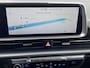 Hyundai Ioniq 6 Lounge AWD 325 pk 77.4 kWh / Fabrieksgarantie tot 5-2029 / tot 05-2032 Batterijgarantie / SoH accu 100 % / Dealer onderhouden / Camera spiegels / Schuifdak / Elektrische stoelen en klep / Leder / Camera 360° / BOSE / Adapt. CC / Stuur-, stoel- & achterbankverwarming / Stoelventilatie / 20" LM wielen /