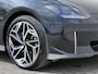 Hyundai Ioniq 6 Lounge AWD 325 pk 77.4 kWh / Fabrieksgarantie tot 5-2029 / tot 05-2032 Batterijgarantie / SoH accu 100 % / Dealer onderhouden / Camera spiegels / Schuifdak / Elektrische stoelen en klep / Leder / Camera 360° / BOSE / Adapt. CC / Stuur-, stoel- & achterbankverwarming / Stoelventilatie / 20" LM wielen /