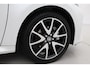 Toyota Yaris 1.5 Hybrid Executive | Panoramadak | Dodehoek detectie | Navigatie | Stoel-/stuurverwarming | Head-up display | JBL | Parkeersensoren voor/achter | 17 inch | Apple Carplay / Android Auto