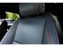 Land Rover Discovery Sport P300e 1.5 R-Dynamic S 310 PK | Camera | Lederen bekleding | Navigatie | Cold Climate Pack | 20 inch | Contrasterend dak