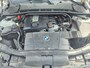 BMW 3-Serie Touring 320i High Executive differentieel hoorbaar