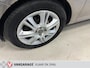 Opel Corsa 1.4-16V BlitZ 5 deurs-Navigatie-parkeersensoren-Airco-trekhaak luxe uitvoering.