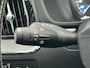 Volvo XC60 2.0 T8 Twin Engine AWD R-Design | Luchtvering | Stoelventilatie | 360 camera | Trekhaak | Bowers & Wilkins | Full option! |