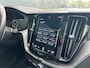 Volvo XC60 2.0 T8 Twin Engine AWD R-Design | Luchtvering | Stoelventilatie | 360 camera | Trekhaak | Bowers & Wilkins | Full option! |