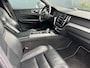 Volvo XC60 2.0 T8 Twin Engine AWD R-Design | Luchtvering | Stoelventilatie | 360 camera | Trekhaak | Bowers & Wilkins | Full option! |