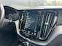 Volvo XC60 2.0 T8 Twin Engine AWD R-Design | Luchtvering | Stoelventilatie | 360 camera | Trekhaak | Bowers & Wilkins | Full option! |