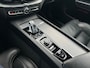 Volvo XC60 2.0 T8 Twin Engine AWD R-Design | Luchtvering | Stoelventilatie | 360 camera | Trekhaak | Bowers & Wilkins | Full option! |