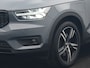 Volvo XC40 T5 Recharge R-Design PHEV 262pk Dealer O.H. | Trekhaak Af Fabriek | Camera | Alcantara Sportstoelen & Stuur Verwarmd | Keyless | Blis | Apple Carplay | Navigatie | DAB | Cruise Control | 19"L.M | Plug In Hybrid |