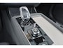 Volvo XC90 T8 Recharge AWD Black Edition Ultra Dark Exec. Ed. - Luchtvering - Panorama/schuifdak - IntelliSafe Assist & Surround - 360º Camera - Bowers & Wilkins audio - Adaptieve LED koplampen - Verwarmde voorstoelen, stuur & achterbank - Parkeersensoren voor & achter - Elektr. bedienb. voorstoelen met geheugen - Head up display - Draadloze tel. lader - Extra getint glas - 22' LMV