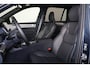 Volvo XC90 T8 Recharge AWD Black Edition Ultra Dark Exec. Ed. - Luchtvering - Panorama/schuifdak - IntelliSafe Assist & Surround - 360º Camera - Bowers & Wilkins audio - Adaptieve LED koplampen - Verwarmde voorstoelen, stuur & achterbank - Parkeersensoren voor & achter - Elektr. bedienb. voorstoelen met geheugen - Head up display - Draadloze tel. lader - Extra getint glas - 22' LMV
