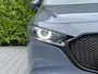 Mazda 3 2.0 e-SkyActiv-X M Hybrid 180 Luxury, BOSE SOUND, NAVIGATIE, KEYLESS, CRUISE CONTROL, CLIMATE CONTROL, STOEL/STUURVERWARMING, LED, DAB, PDC, LICHTMETAAL 18"