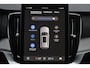 Volvo XC90 T8 Recharge AWD Black Edition Ultra Dark Exec. Ed. - Luchtvering - Panorama/schuifdak - IntelliSafe Assist & Surround - 360º Camera - Bowers & Wilkins audio - Adaptieve LED koplampen - Verwarmde voorstoelen, stuur & achterbank - Parkeersensoren voor & achter - Elektr. bedienb. voorstoelen met geheugen - Head up display - Draadloze tel. lader - Extra getint glas - Inklapbare trekhaak - 22' LMV