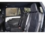 Volvo XC90 T8 Recharge AWD Black Edition Ultra Dark Exec. Ed. - Luchtvering - Panorama/schuifdak - IntelliSafe Assist & Surround - 360º Camera - Bowers & Wilkins audio - Adaptieve LED koplampen - Verwarmde voorstoelen, stuur & achterbank - Parkeersensoren voor & achter - Elektr. bedienb. voorstoelen met geheugen - Head up display - Draadloze tel. lader - Extra getint glas - Inklapbare trekhaak - 22' LMV