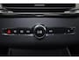 Volvo XC90 T8 Recharge AWD Black Edition Ultra Dark Exec. Ed. - Luchtvering - Panorama/schuifdak - IntelliSafe Assist & Surround - 360º Camera - Bowers & Wilkins audio - Adaptieve LED koplampen - Verwarmde voorstoelen, stuur & achterbank - Parkeersensoren voor & achter - Elektr. bedienb. voorstoelen met geheugen - Head up display - Draadloze tel. lader - Extra getint glas - Inklapbare trekhaak - 22' LMV
