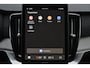 Volvo XC90 T8 Recharge AWD Black Edition Ultra Dark Exec. Ed. - Luchtvering - Panorama/schuifdak - IntelliSafe Assist & Surround - 360º Camera - Bowers & Wilkins audio - Adaptieve LED koplampen - Verwarmde voorstoelen, stuur & achterbank - Parkeersensoren voor & achter - Elektr. bedienb. voorstoelen met geheugen - Head up display - Draadloze tel. lader - Extra getint glas - Inklapbare trekhaak - 22' LMV