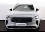 Volvo XC90 T8 Recharge AWD Black Edition Ultra Dark Exec. Ed. - Luchtvering - Panorama/schuifdak - IntelliSafe Assist & Surround - 360º Camera - Bowers & Wilkins audio - Adaptieve LED koplampen - Verwarmde voorstoelen, stuur & achterbank - Parkeersensoren voor & achter - Elektr. bedienb. voorstoelen met geheugen - Head up display - Draadloze tel. lader - Extra getint glas - Inklapbare trekhaak - 22' LMV