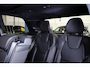 Volvo XC90 T8 Recharge AWD Ultra Dark Exec. Ed. - Luchtvering - Panorama/schuifdak - IntelliSafe Assist & Surround - 360º Camera - Bowers & Wilkins audio - Adaptieve LED koplampen - Verwarmde voorstoelen, stuur & achterbank - Parkeersensoren voor & achter - Elektr. bedienb. voorstoelen met geheugen - Head up display - Draadloze tel. lader - Extra getint glas - Inklapbare trekhaak - 22' LMV
