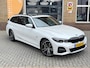 BMW 3-Serie 320e TOURING HIGH EXECUTIVE M-SPORT PANO/LEER/LED/CAMERA/NL-AUTO