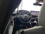 Peugeot e-2008 EV GT 54 kWh | Apple carplay | Navi | Sportstoelen | LED | Cruise ad. | Camera | Rijstrooksens. | 17 inch