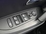 Peugeot e-2008 EV GT 54 kWh | Apple carplay | Navi | Sportstoelen | LED | Cruise ad. | Camera | Rijstrooksens. | 17 inch